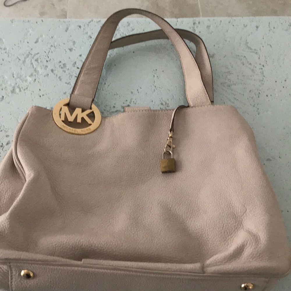 Michael Kors handbag preowned fabulous